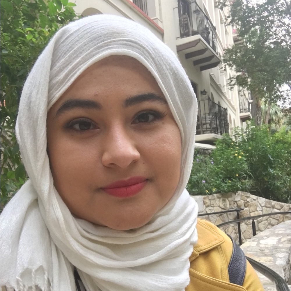 Meet your Posher, Laura